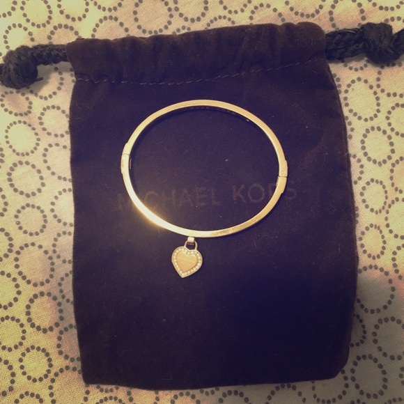 Michael Kors Gold Bracelet with 💛 charm - Picture 1 of 6